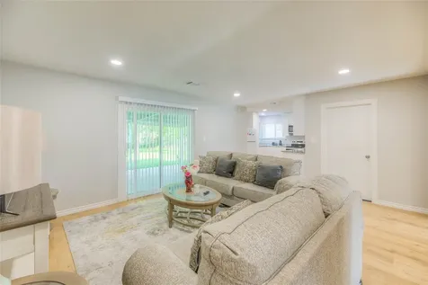 814 N Willis Avenue Livingston TX 77351