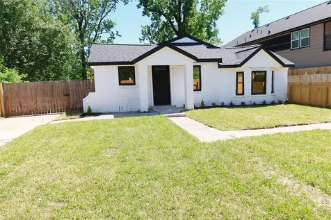 8414 De Priest Street Houston TX 77088