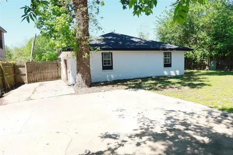 8414 De Priest Street Houston TX 77088