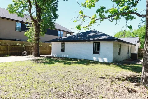 8414 De Priest Street Houston TX 77088