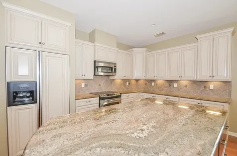 46 Grants Lake Circle Sugar Land TX 77479