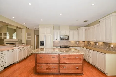 46 Grants Lake Circle Sugar Land TX 77479