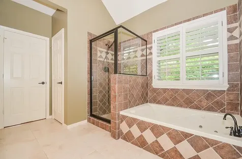 46 Grants Lake Circle Sugar Land TX 77479