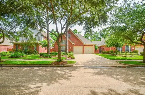 46 Grants Lake Circle Sugar Land TX 77479