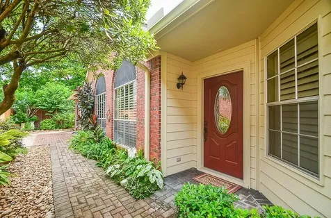 46 Grants Lake Circle Sugar Land TX 77479