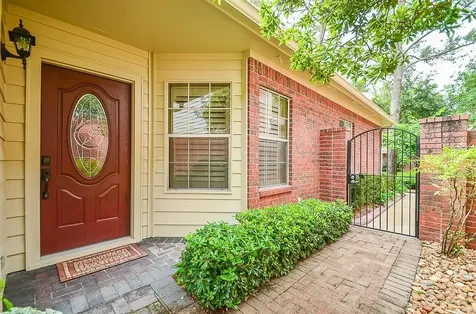 46 Grants Lake Circle Sugar Land TX 77479