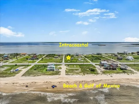 1026 N Gayle Street Gilchrist TX 77617