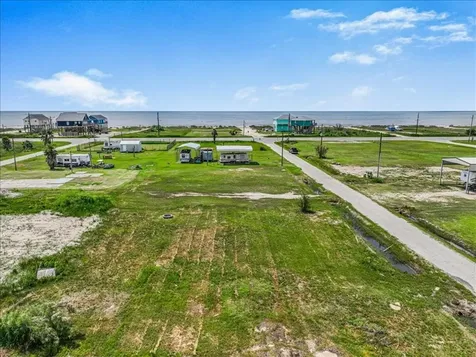 1026 N Gayle Street Gilchrist TX 77617