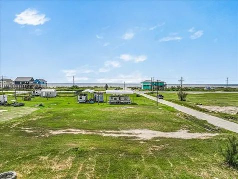 1026 N Gayle Street Gilchrist TX 77617