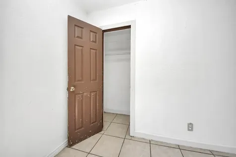 506 Thomas Avenue Pasadena TX 77506