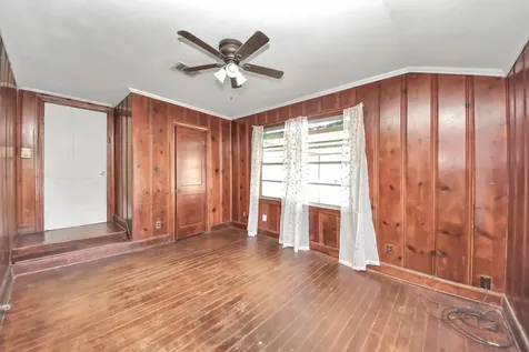506 Thomas Avenue Pasadena TX 77506