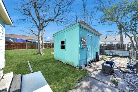506 Thomas Avenue Pasadena TX 77506