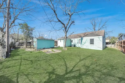 506 Thomas Avenue Pasadena TX 77506