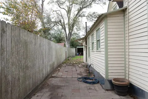 402 Alamo Street El Campo TX 77437