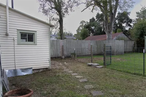 402 Alamo Street El Campo TX 77437