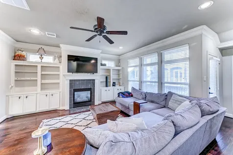 1325 W 24th Street D Houston TX 77008