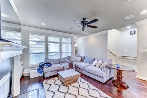 1325 W 24th Street D Houston TX 77008