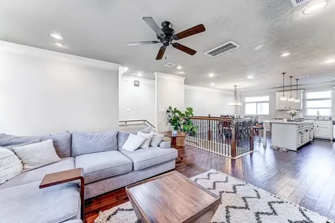 1325 W 24th Street D Houston TX 77008