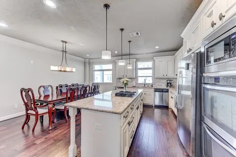 1325 W 24th Street D Houston TX 77008