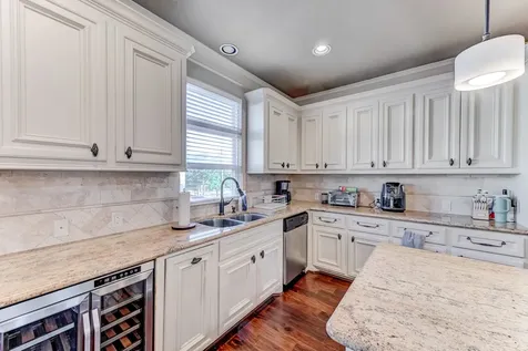 1325 W 24th Street D Houston TX 77008