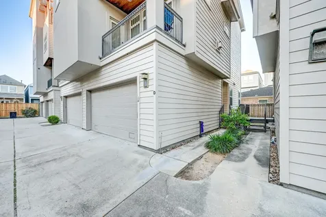 1325 W 24th Street D Houston TX 77008