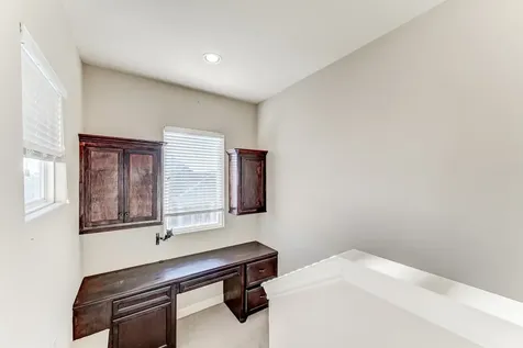 1325 W 24th Street D Houston TX 77008