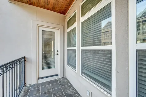 1325 W 24th Street D Houston TX 77008