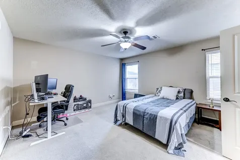 1325 W 24th Street D Houston TX 77008
