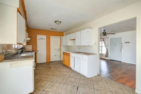 1410 Caplin Street Houston TX 77022