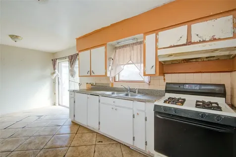1410 Caplin Street Houston TX 77022