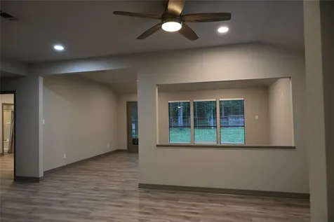 10053 W Twin Shore Drive Willis TX 77318