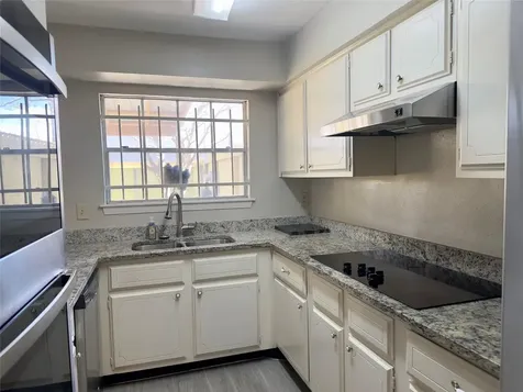 10168 Beekman Place Drive Houston TX 77043