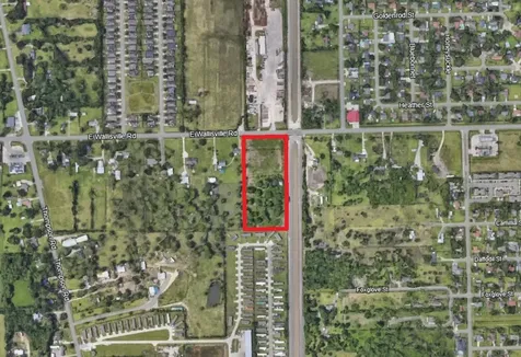 2020 E Wallisville Road Highlands TX 77562