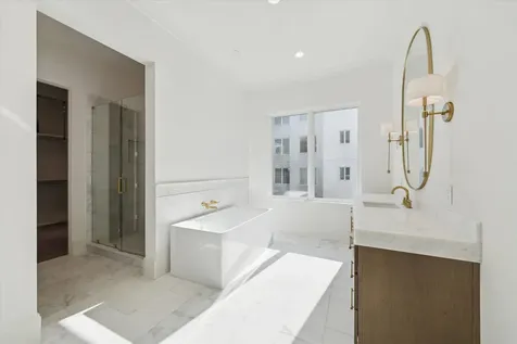 25 Wentworth Gate Path Houston TX 77027