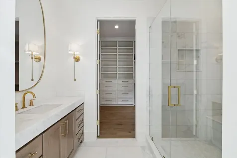 25 Wentworth Gate Path Houston TX 77027