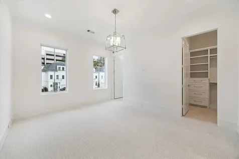 25 Wentworth Gate Path Houston TX 77027