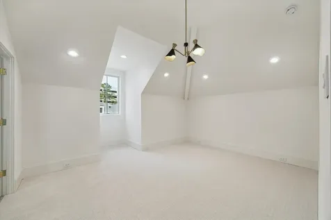 25 Wentworth Gate Path Houston TX 77027