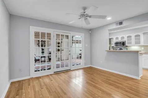 6469 Olympia Drive 66 Houston TX 77057