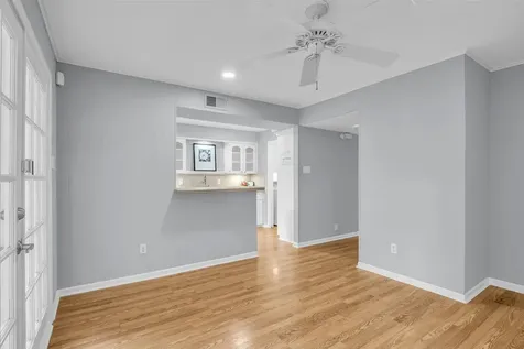 6469 Olympia Drive 66 Houston TX 77057