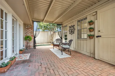 6469 Olympia Drive 66 Houston TX 77057