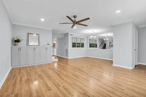 6469 Olympia Drive 66 Houston TX 77057