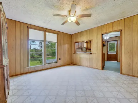 1216 N Hendrix Avenue Diboll TX 75941