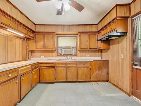 1216 N Hendrix Avenue Diboll TX 75941