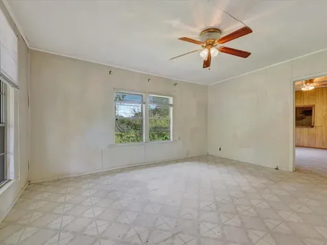 1216 N Hendrix Avenue Diboll TX 75941