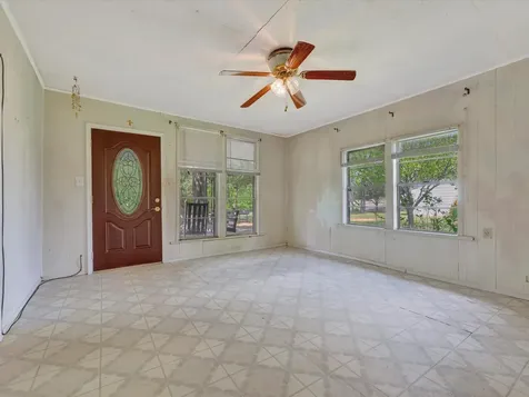 1216 N Hendrix Avenue Diboll TX 75941