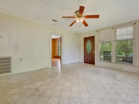 1216 N Hendrix Avenue Diboll TX 75941