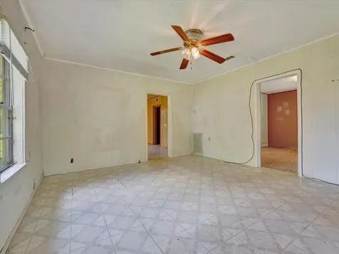 1216 N Hendrix Avenue Diboll TX 75941