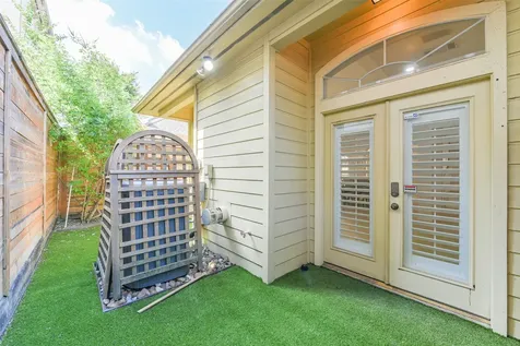 618 Detering Street Houston TX 77007