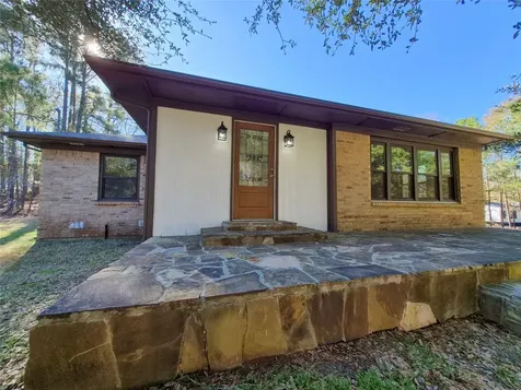 92 Summer Place Huntsville TX 77340