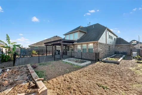 5718 Oakhurst Trail Pasadena TX 77505